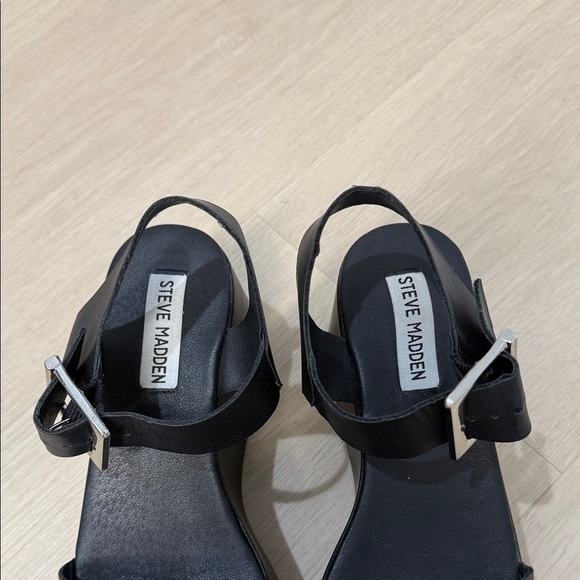 Steve Madden Black Platform Sandals - Picture 7 of 7